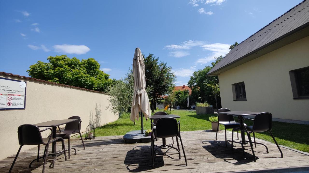 Sabines Apartments Ferienwohnungen Frauenkirchen Exterior photo